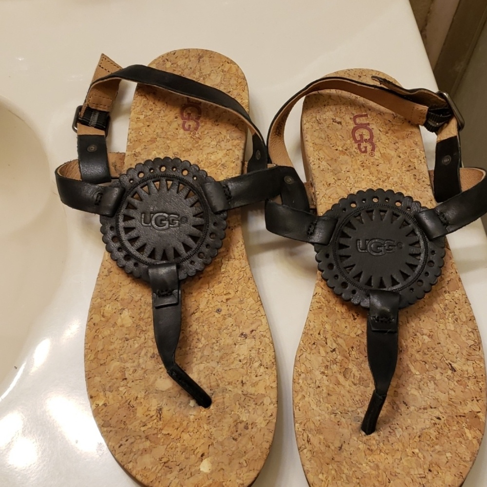 Ugg sandles